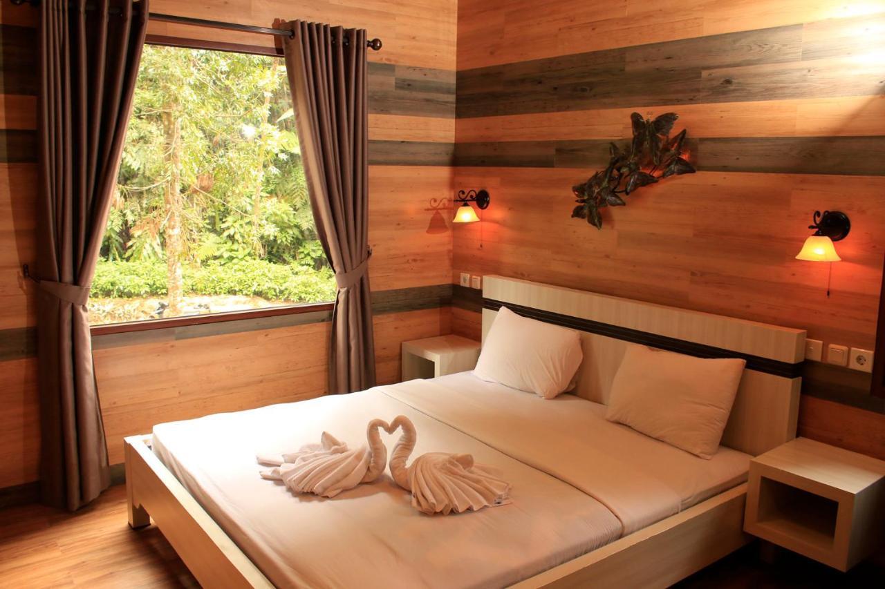 Safari Resort Пунчак Экстерьер фото